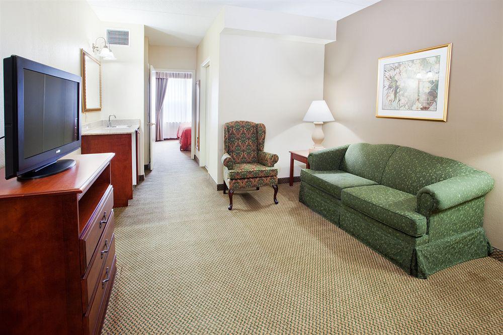 Holiday Inn Express & Suites Atlanta Ne- Duluth, An Ihg Hotel Buitenkant foto